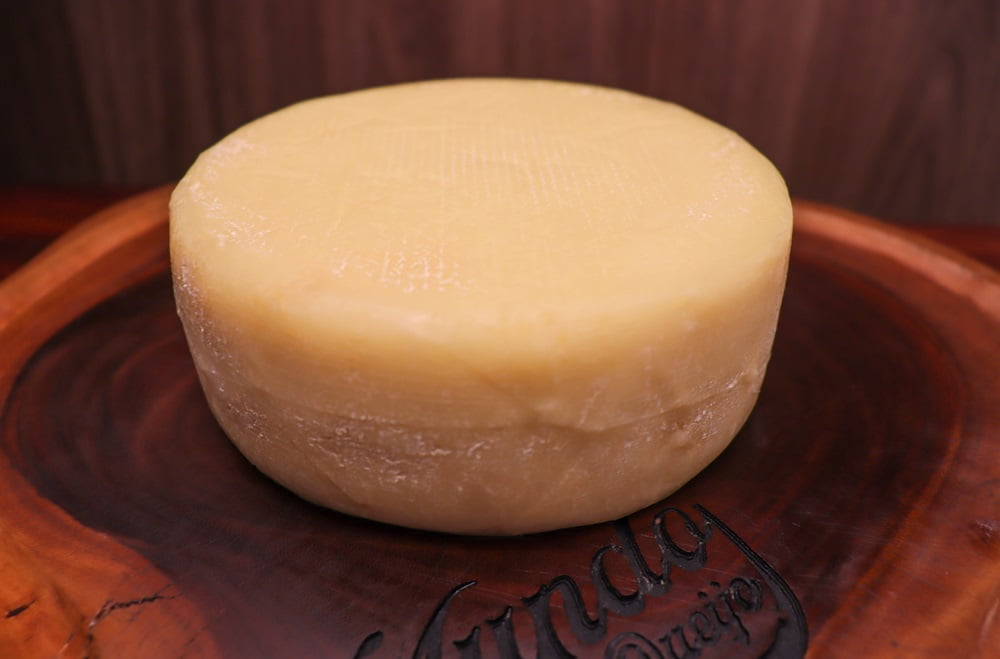 QUEIJO CANASTRA PEDACIN DA SERRA PREMIADO OURO 700G 4