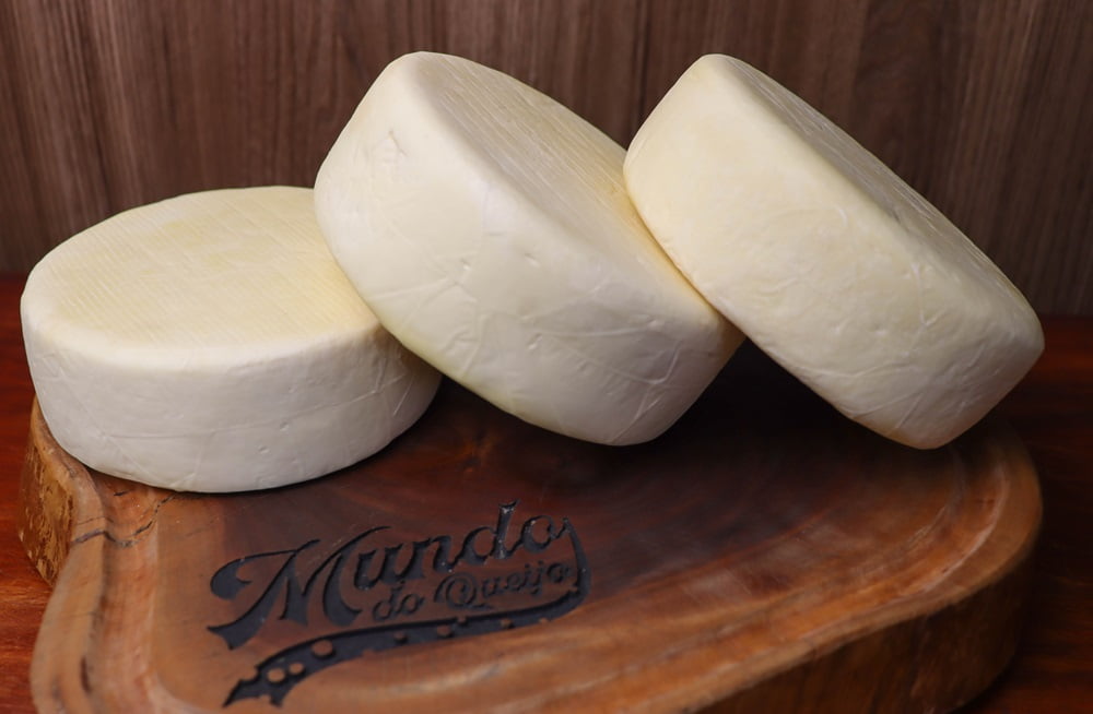 KIT 3 QUEIJO CANASTRA TRADICIONAL - 700 GRAMAS CADA 1