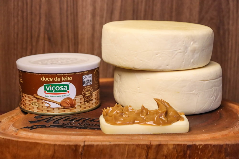 KIT 2 QUEIJO CANASTRA (700G CADA) E 1 DOCE DE LEITE VIÇOSA CREMOSO (400G) 1