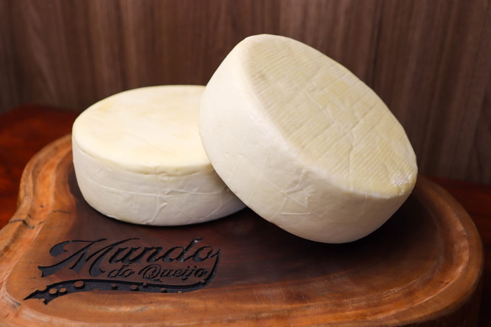 KIT ESPECIAL - 2 QUEIJO CANASTRA 700G CADA E 1 CAFÉ ESPECIAL SAGA DA CANASTRA MOÍDO (250G) 2
