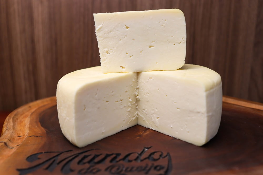 KIT ESPECIAL - 2 QUEIJO CANASTRA 700G CADA E 1 CAFÉ ESPECIAL SAGA DA CANASTRA MOÍDO (250G) 4
