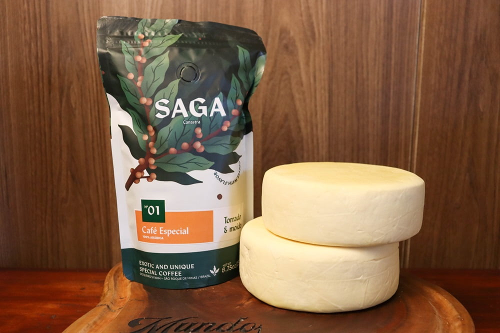 KIT ESPECIAL - 2 QUEIJO CANASTRA 700G CADA E 1 CAFÉ ESPECIAL SAGA DA CANASTRA MOÍDO (250G) 1