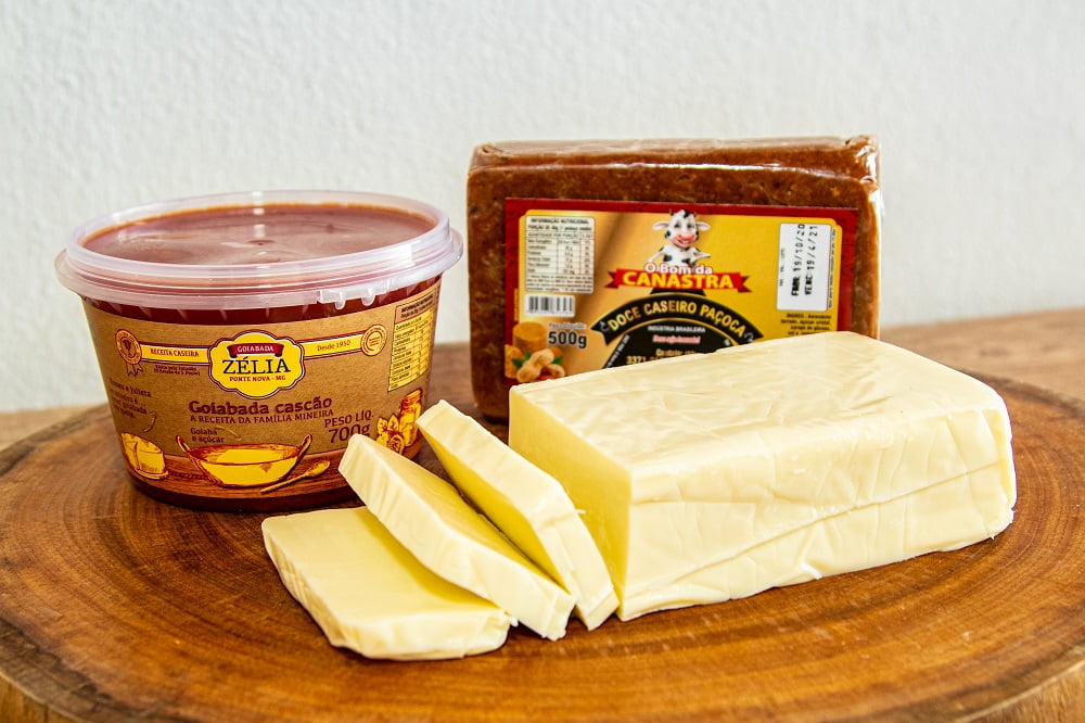 KIT DELICIAS DA CANASTRA - 1 PAÇOCA DE AMENDOIM EM BARRA + 1 REQUEIJÃO EM BARRA + GOIABADA CASCÃO ZÉLIA CREMOSA 1