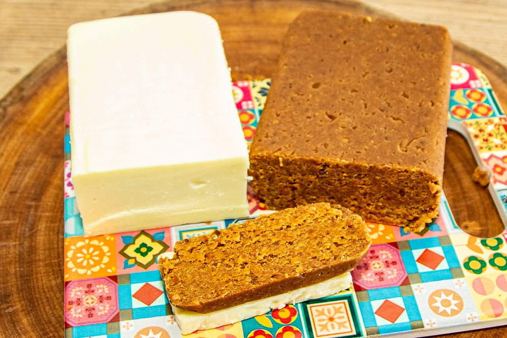 KIT DELICIAS DA CANASTRA - 1 PAÇOCA DE AMENDOIM EM BARRA + 1 REQUEIJÃO EM BARRA + GOIABADA CASCÃO ZÉLIA CREMOSA 8