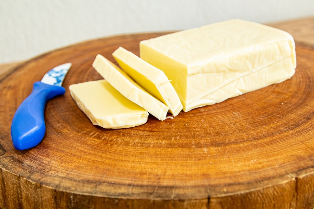 KIT DELICIAS DA CANASTRA - 1 PAÇOCA DE AMENDOIM EM BARRA + 1 REQUEIJÃO EM BARRA + GOIABADA CASCÃO ZÉLIA CREMOSA 3