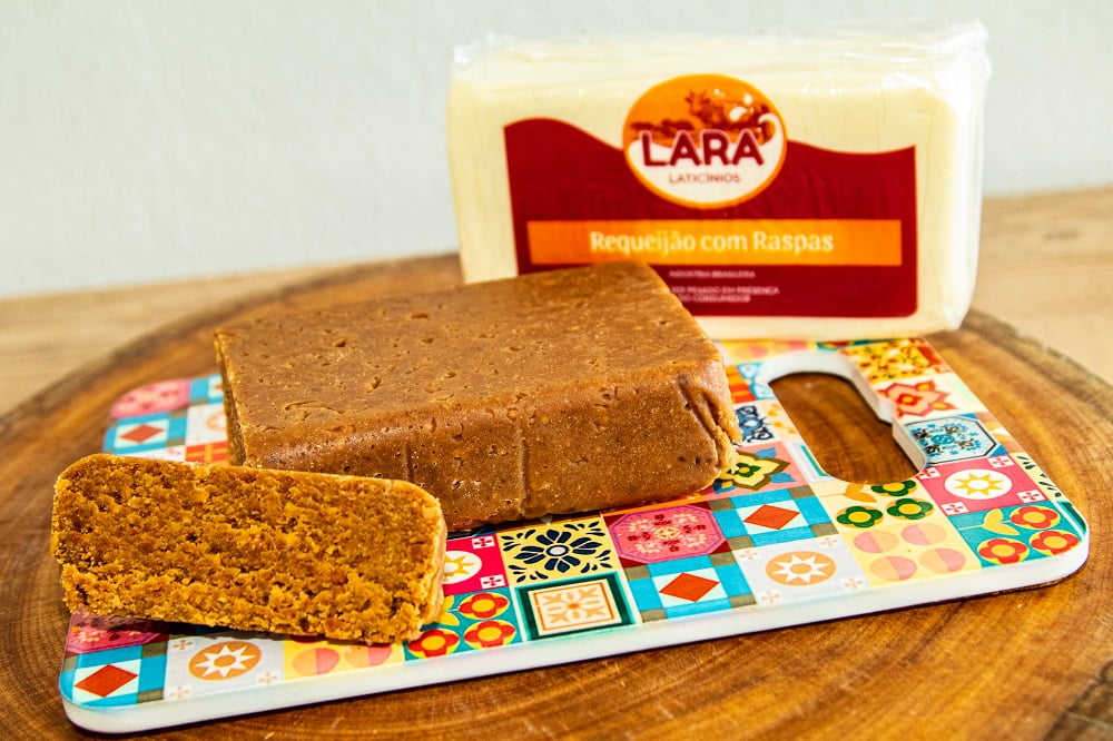 KIT DELICIAS DA CANASTRA - 1 PAÇOCA DE AMENDOIM EM BARRA + 1 REQUEIJÃO EM BARRA + GOIABADA CASCÃO ZÉLIA CREMOSA 7