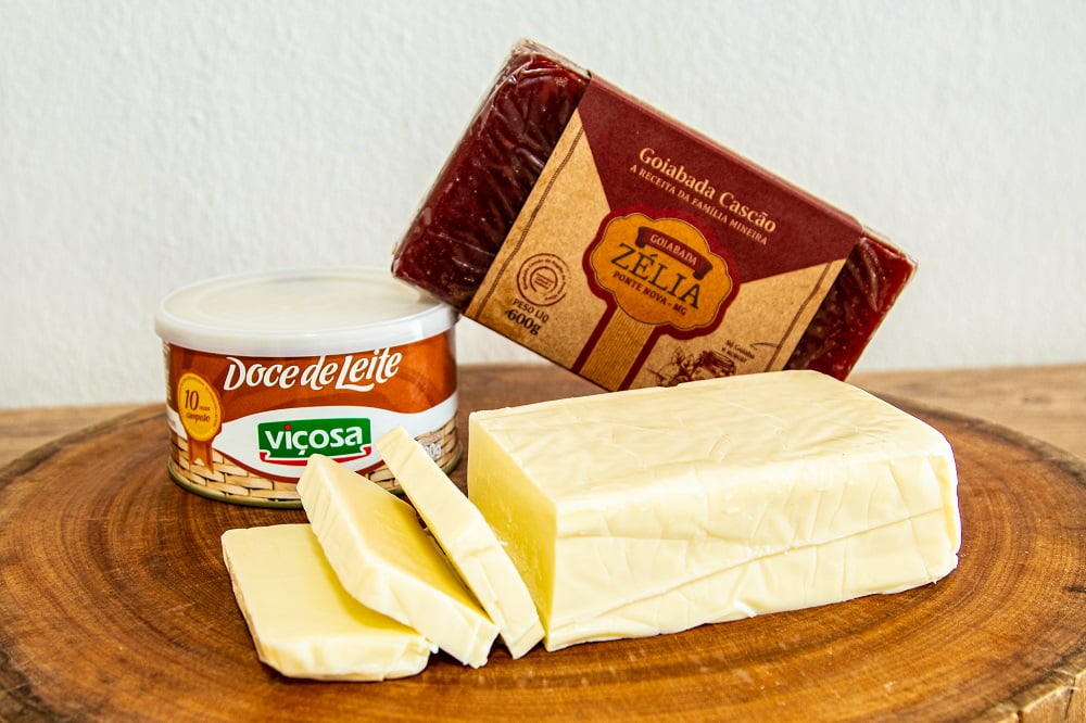 KIT DELICIAS DE MINAS - 1 REQUEIJÃO EM BARRA + 1 GOIABADA ZÉLIA EM BARRA +1 DOCE DE LEITE VIÇOSA CREMOSO 1