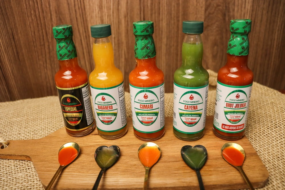 KIT MOLHO DE PIMENTA COM 5 VARIEDADES FOGO MINEIRO 1