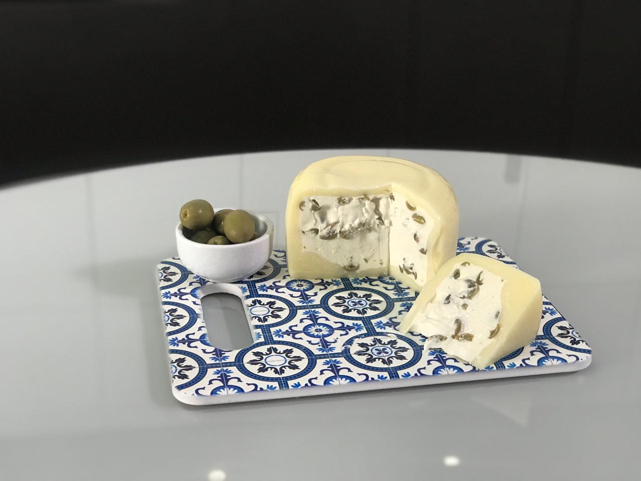 QUEIJO TRUFADO COM AZEITONA BOM DA FAZENDA 600 G 2