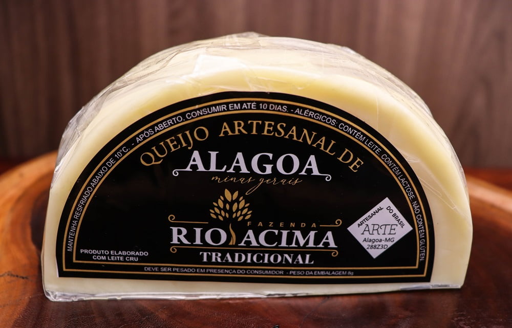 QUEIJO PARMESÃO ALAGOA TRADICIONAL PREMIADO OURO - MEIA PEÇA 500G 4