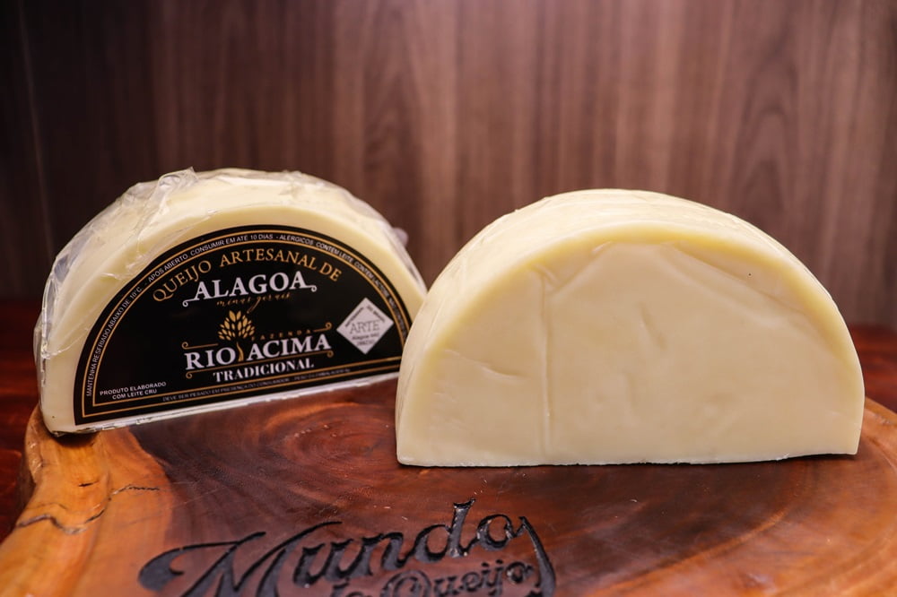 QUEIJO PARMESÃO ALAGOA TRADICIONAL PREMIADO OURO - MEIA PEÇA 500G 3