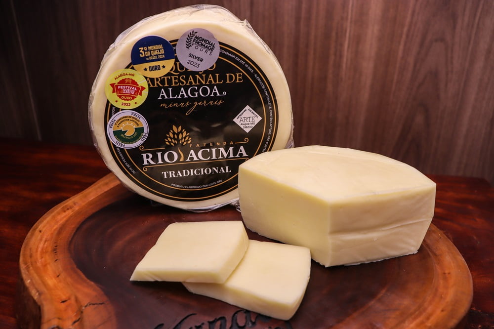 QUEIJO PARMESÃO ALAGOA TRADICIONAL MEIA CURA PREMIADO OURO 1KG 1