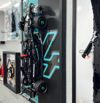 Mercedes AMG W14 F1 com Quadro de Acrílico 2