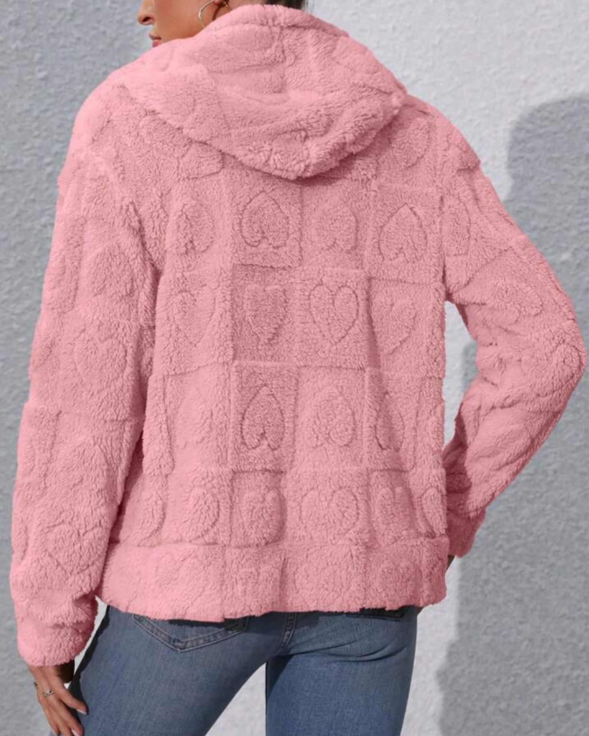 JAQUETA TEDDY COM CAPUZ 2