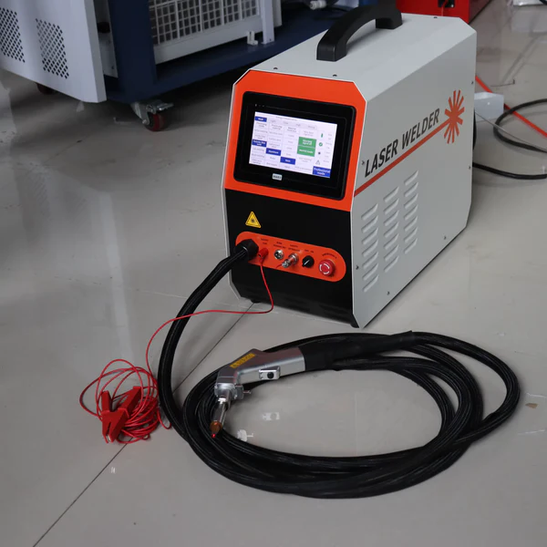 Máquina de Solda Laser Portátil Multiprocesso 150A Proteção Térmica + BRINDE 4