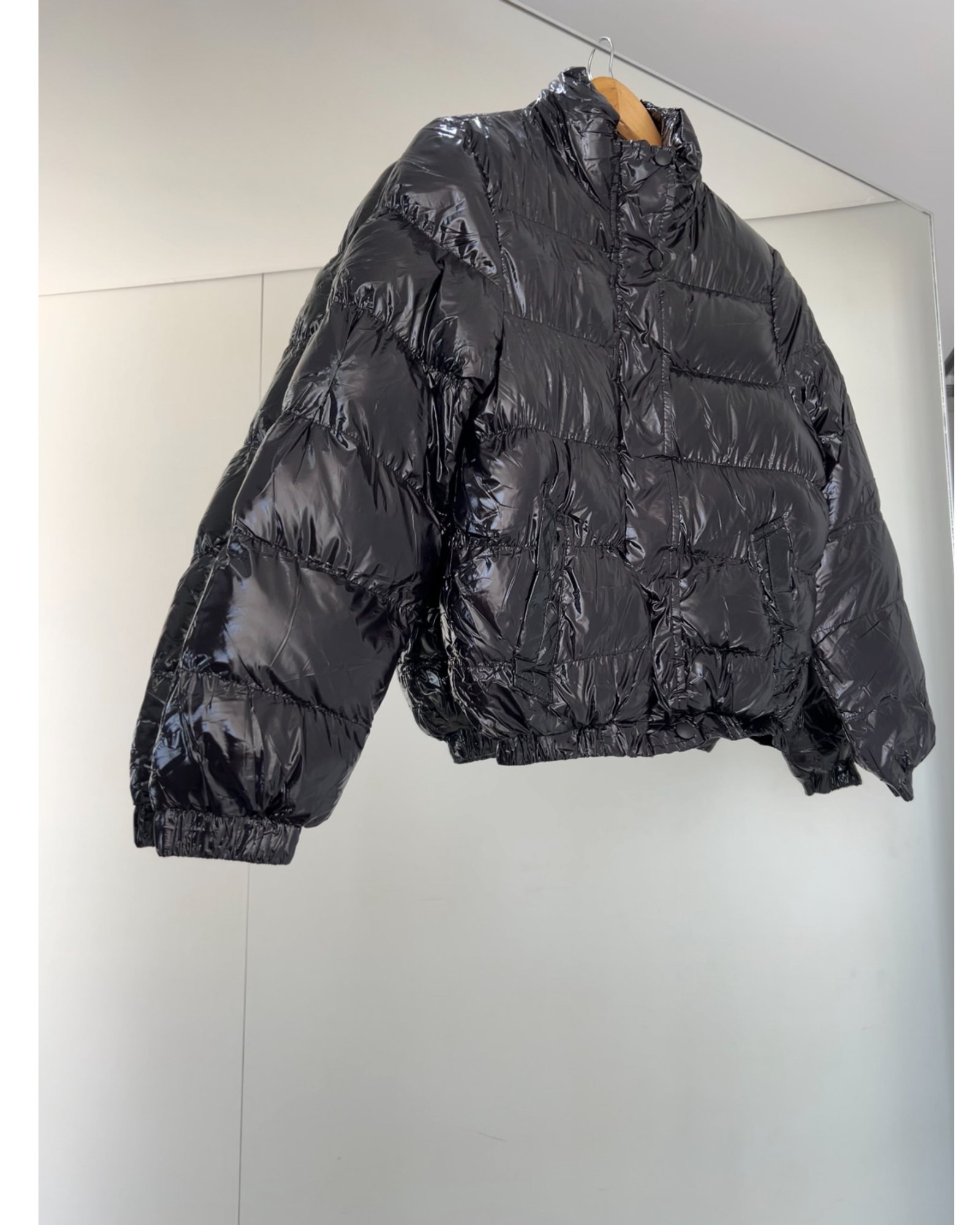 Jaqueta Puffer Metalizada Sem Capuz 4