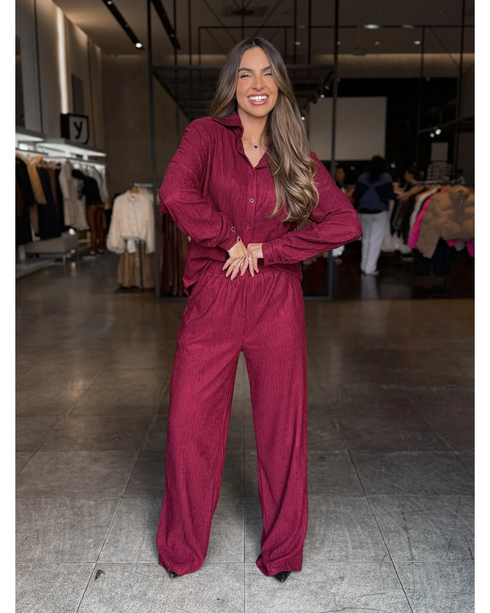 Conjunto Feminino Plissado Calça e Camisa Botões  3