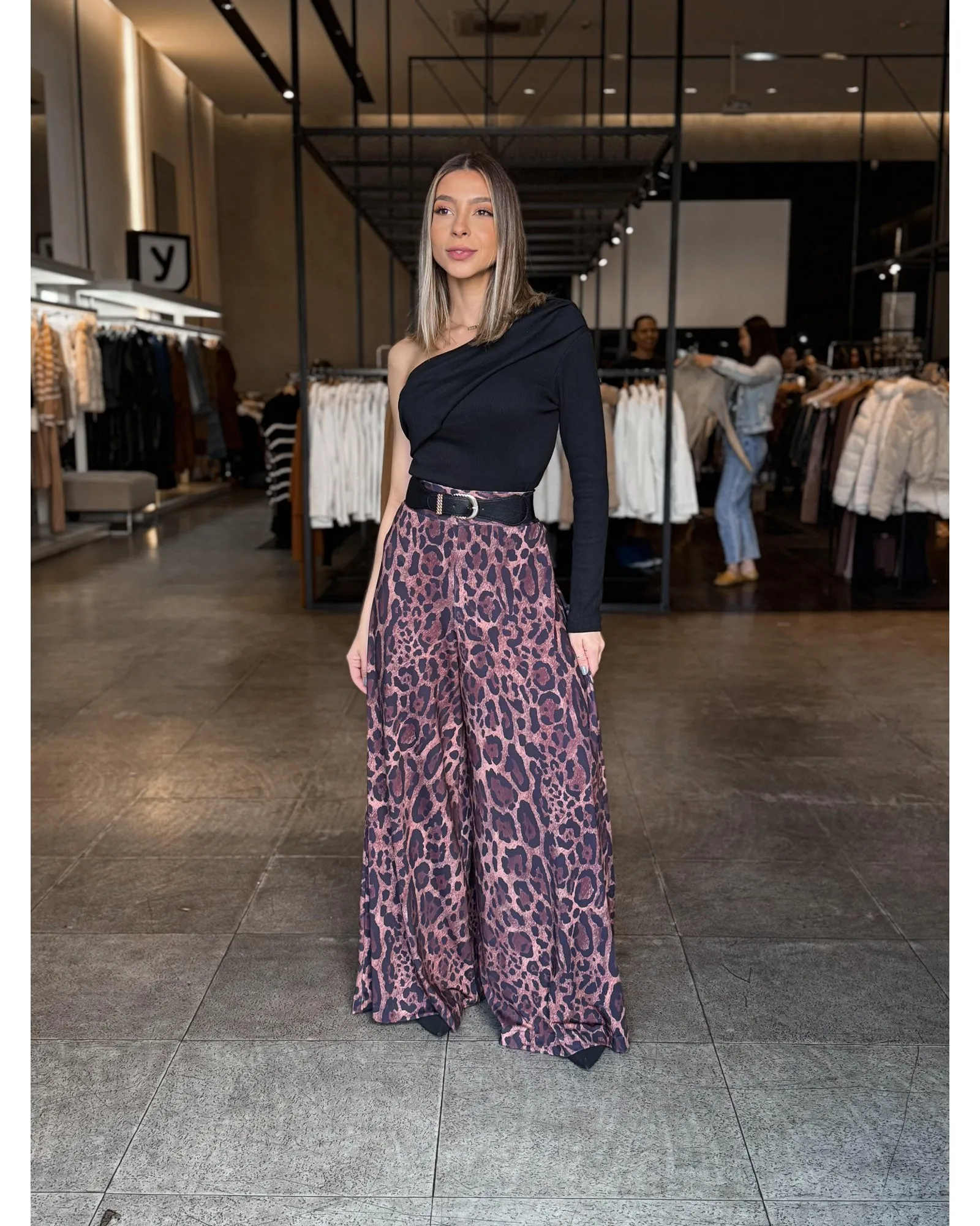 Calça Pantalona Animal Print Onça 1
