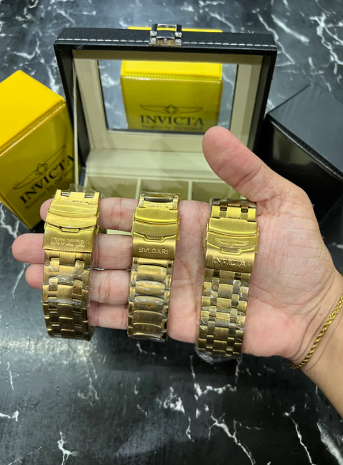 MALETA COM 3 RELÓGIOS 2