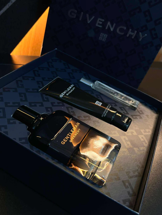 Kit Perfume- Gentleman Givenchy | Eau de Parfum 100ml 2