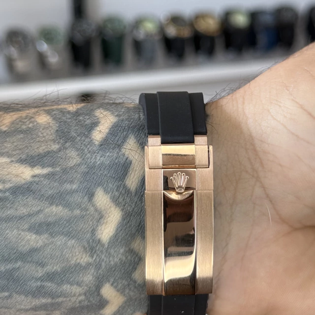 ROLEX DAYTONA (Chocolate) 3