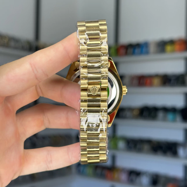 ROLEX GMT (DOURADO/AZUL/VERMELHO) 3