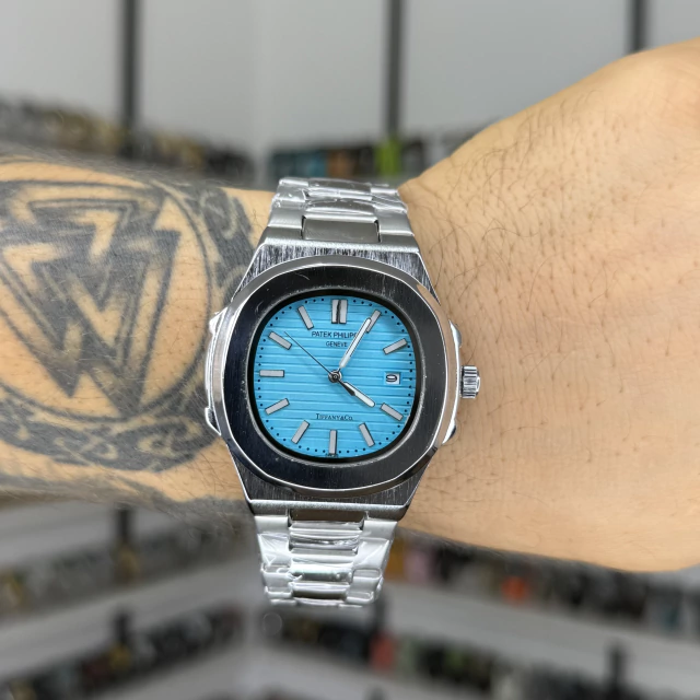 PATEK PHILIPPE (AZUL TIFFANY) 1