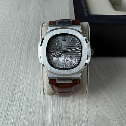 PATEK PHILIPPE NAUTILUS PRATA CINZA COURO 40MM 1