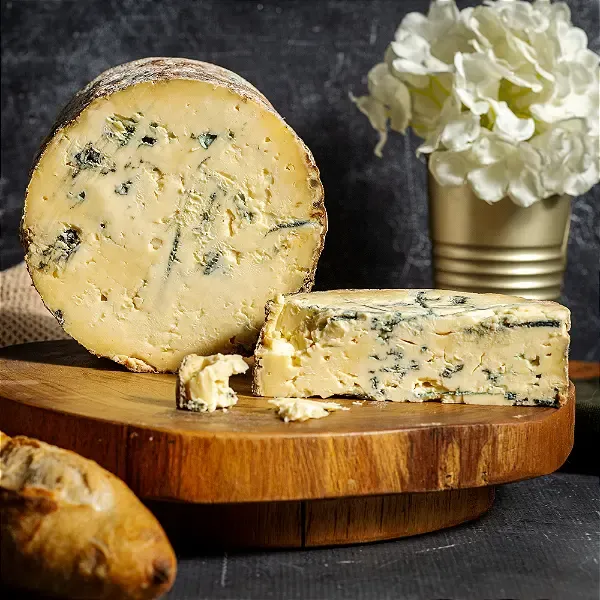 Azul de Pardinho - Queijo Artesanal de Leite Crú - Fração 200g 1