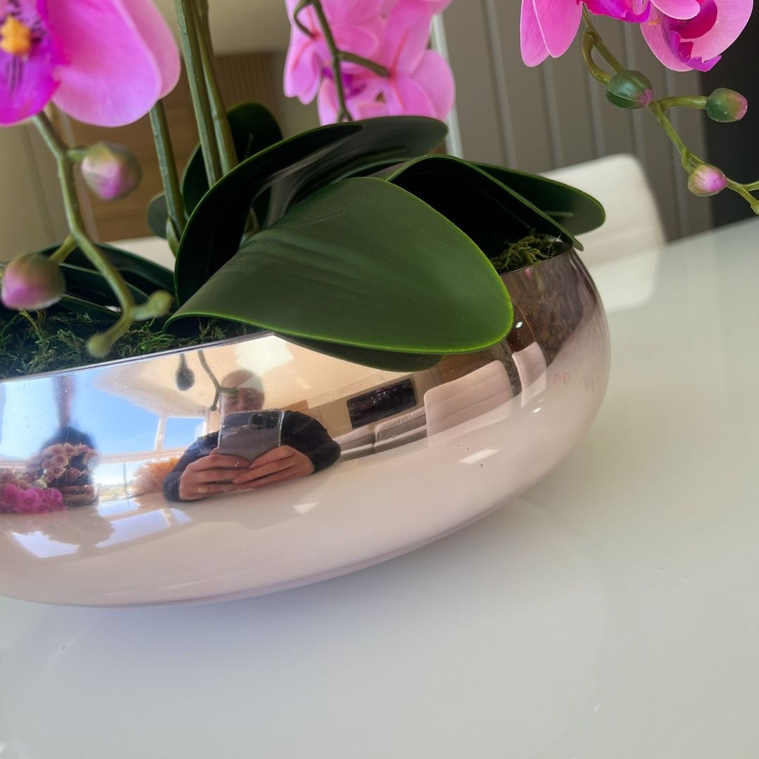 ARRANJO DE ORQUÍDEA ROSA COM VASO DE VIDRO ROSÊ GOLD 3