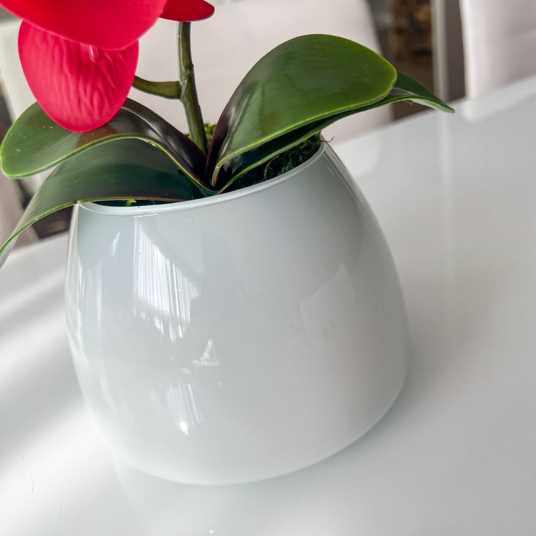 ARRANJO DE ORQUÍDEA VERMELHA VASO DE VIDRO BRANCO CAROL 3
