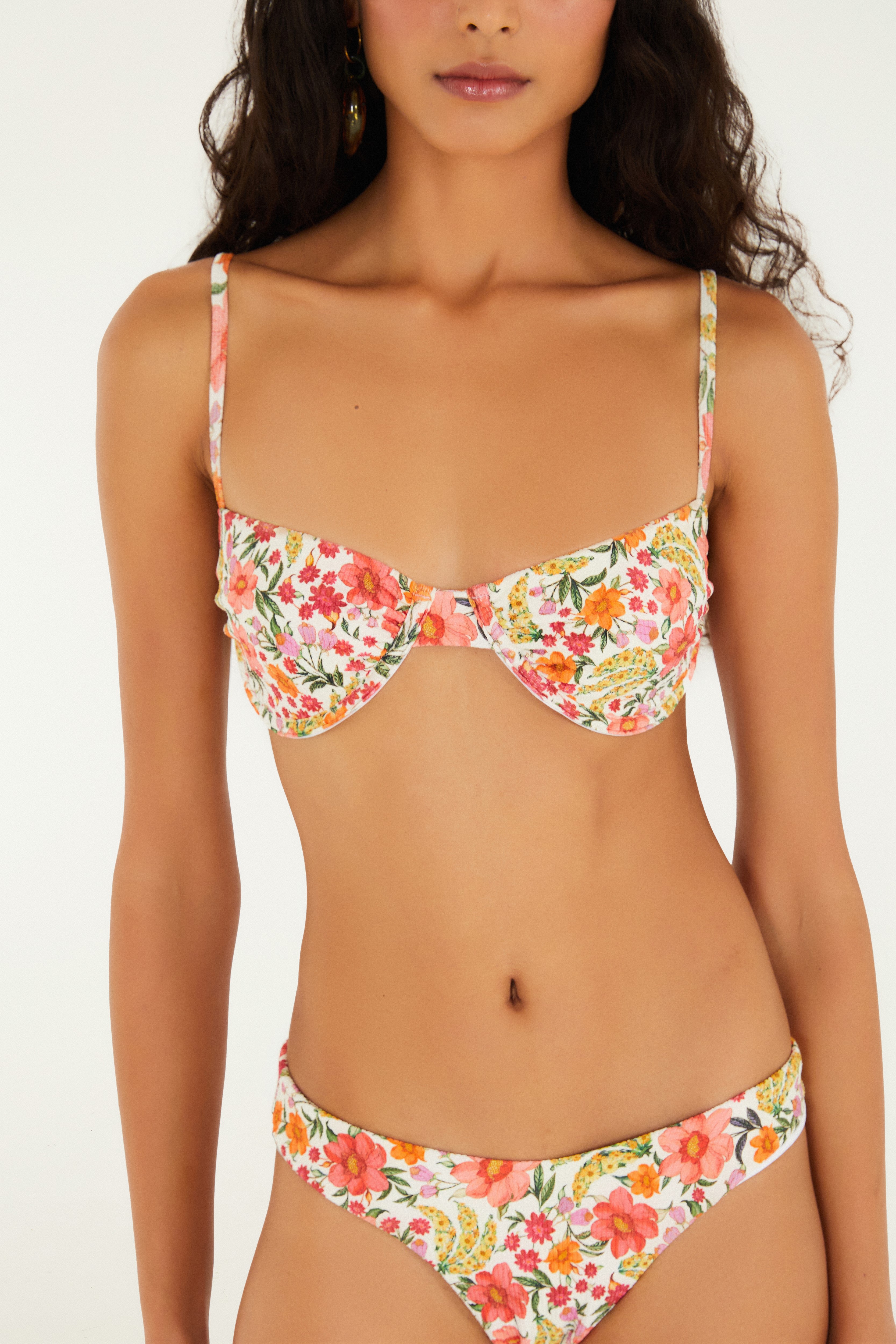 Biquíni Meia Taça Estampado Banana Flor 2