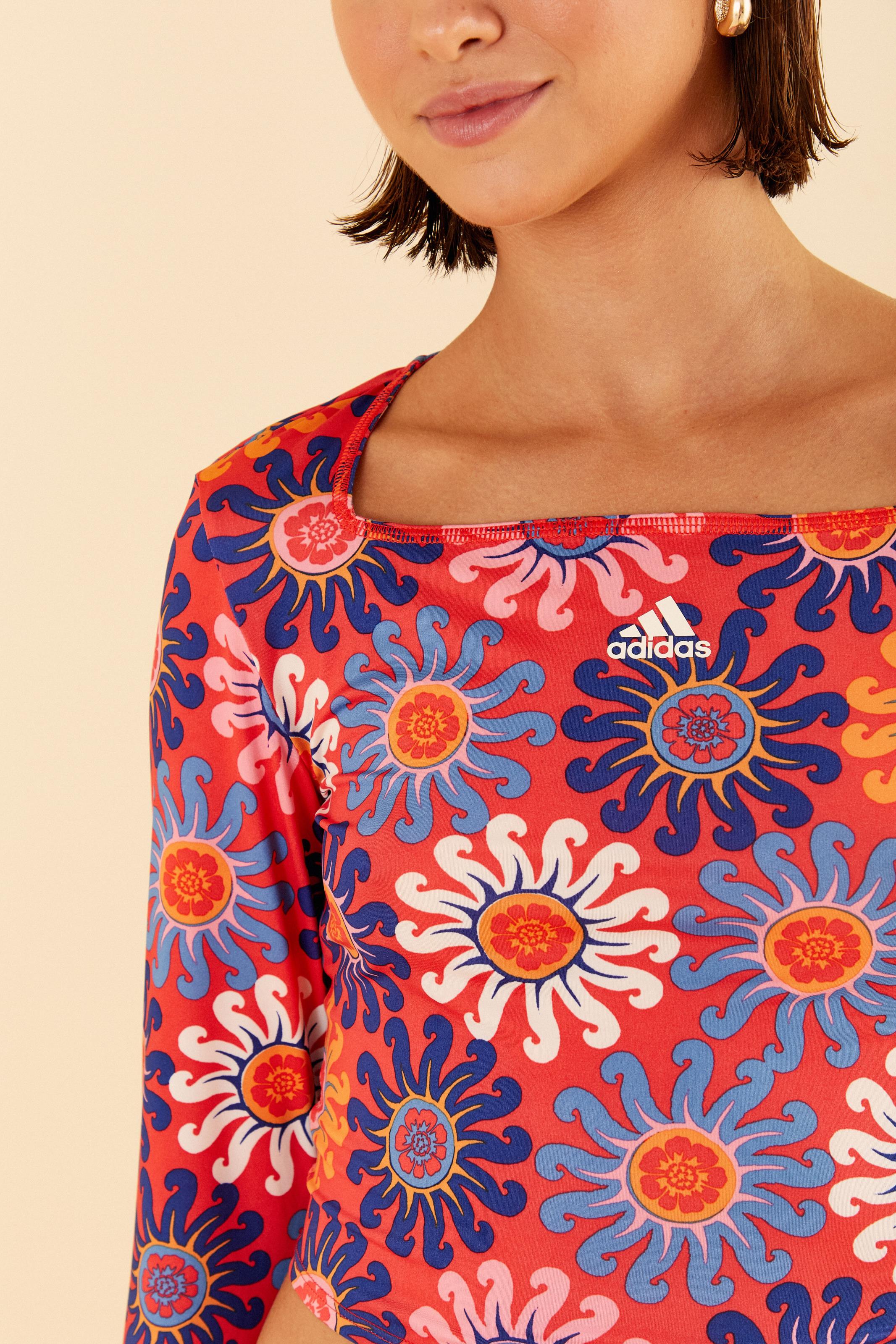 Conjunto Adidas Estampado Sunny Day Vivid Red 3