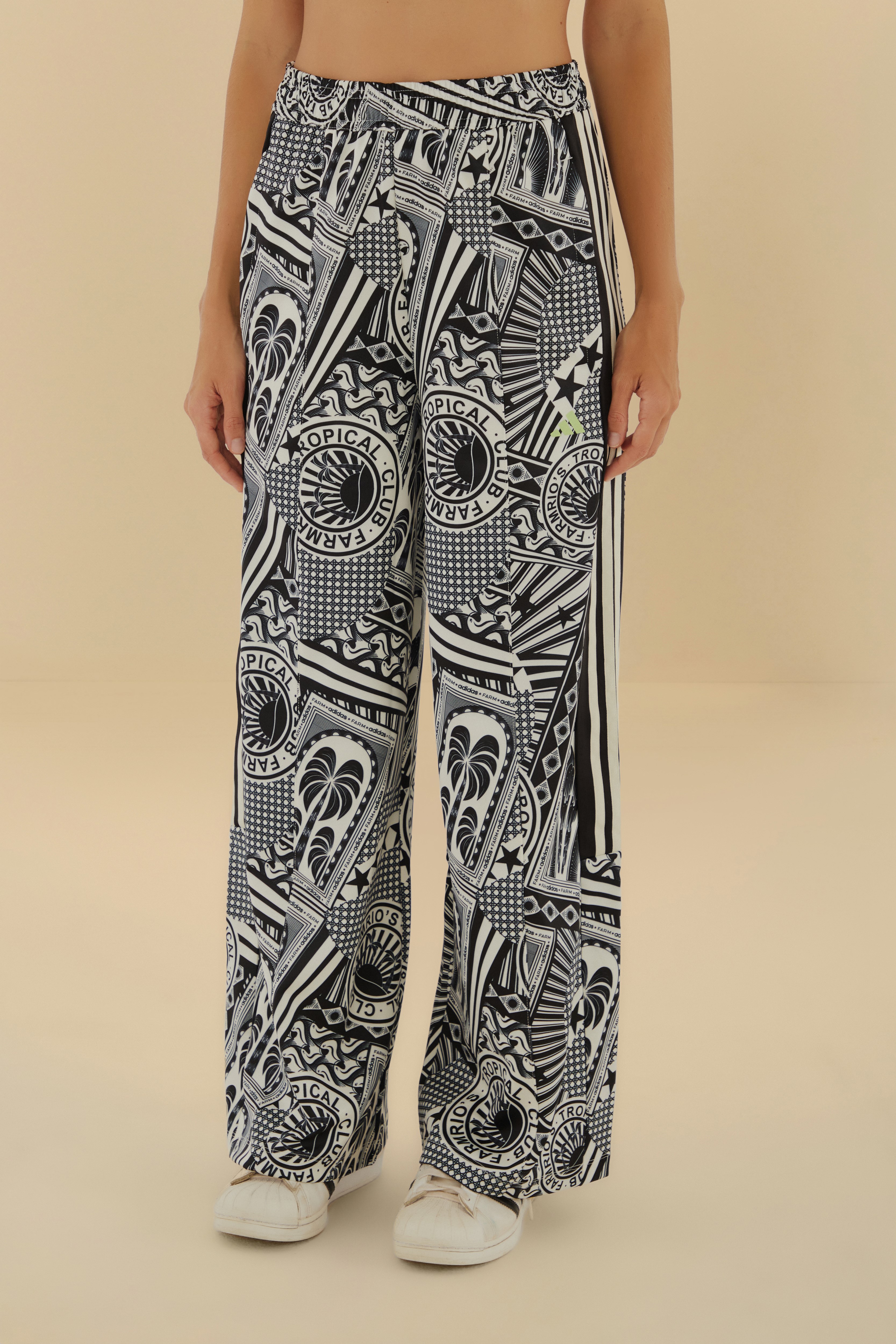 Conjunto Adidas Tropical Club 2