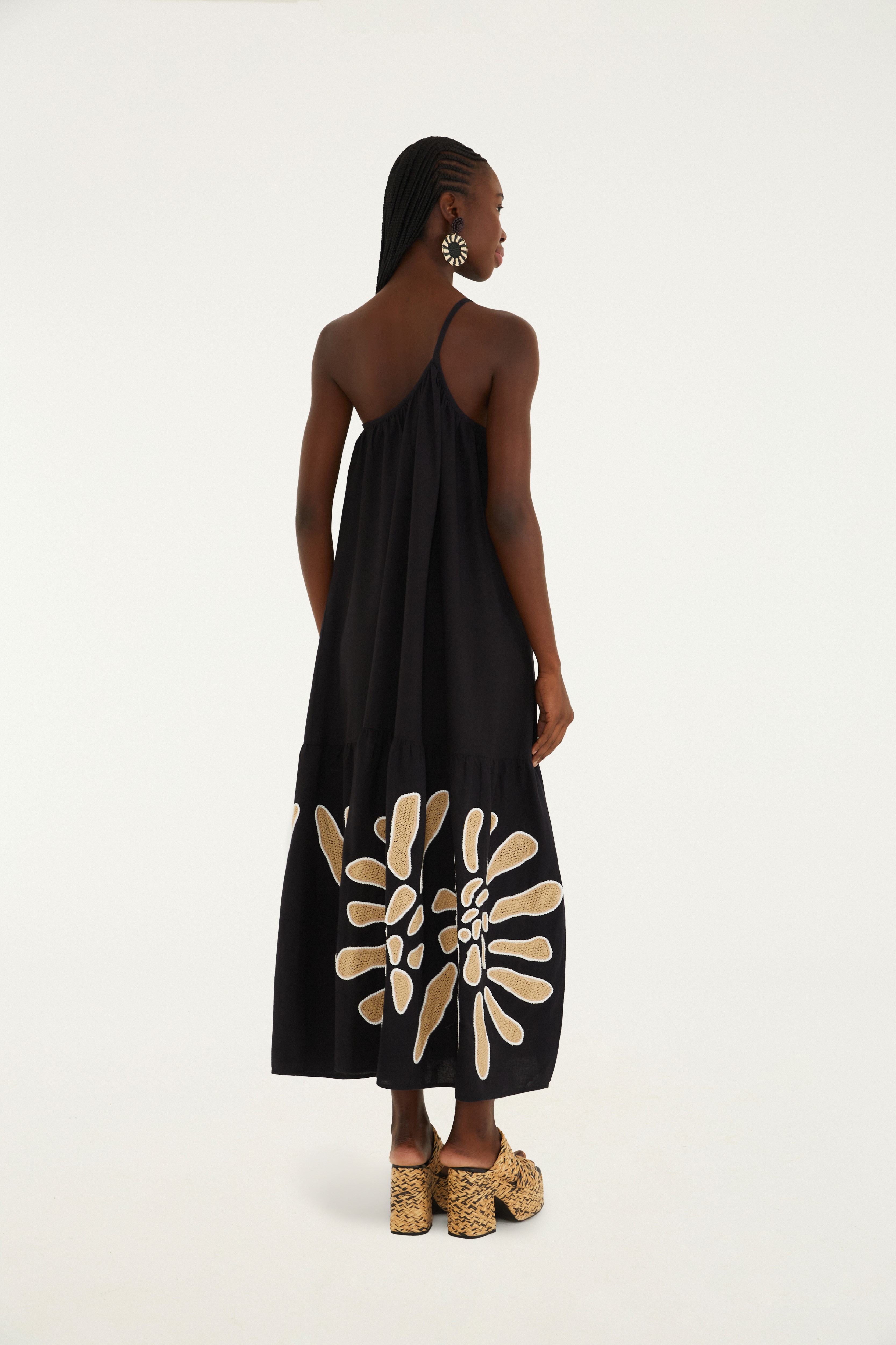 Vestido Bordado Concha 4